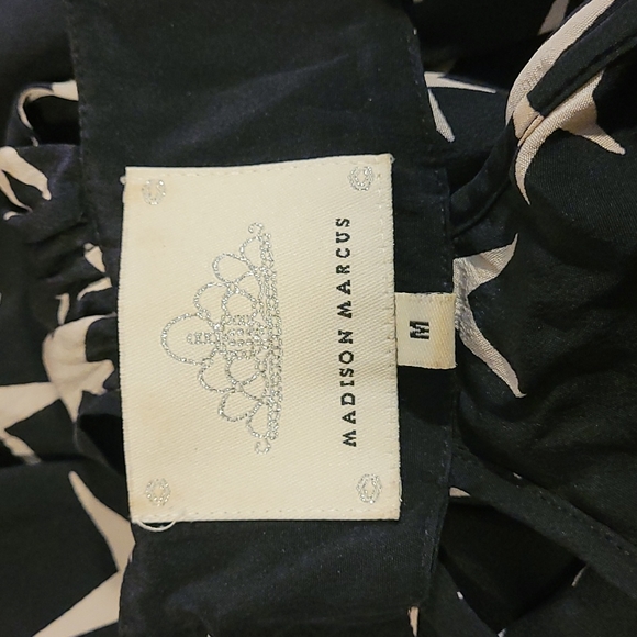 Madison Marcus Silk Star top with pockets - Picture 9 of 10